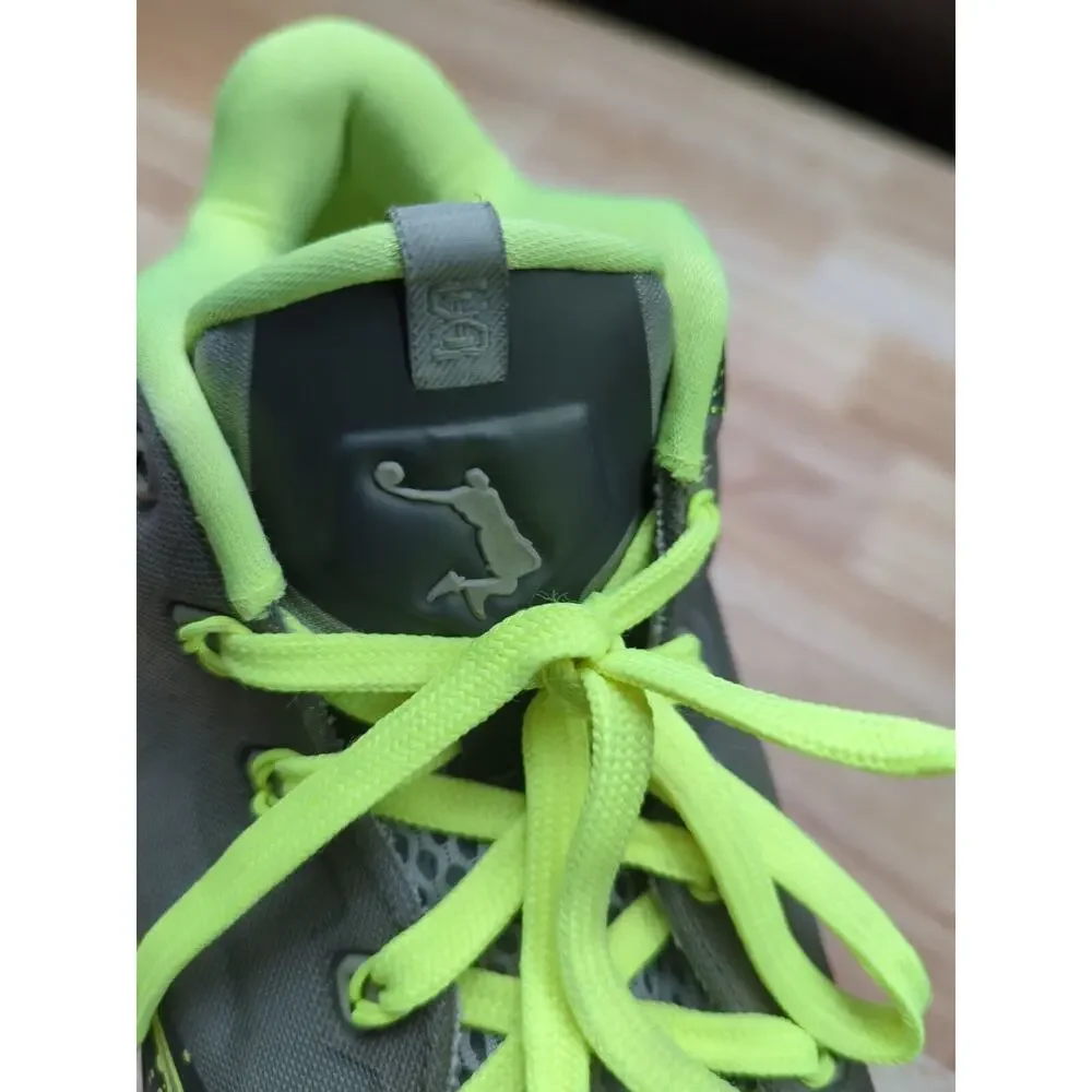 Size 11 - Nike Max LeBron 11 Low Dunkman 642848-200